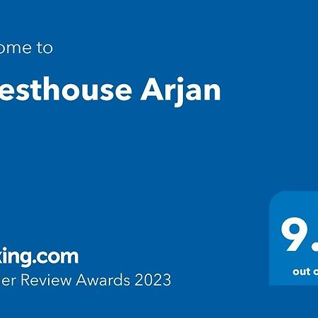 Guesthouse Arjan Берат Екстериор снимка