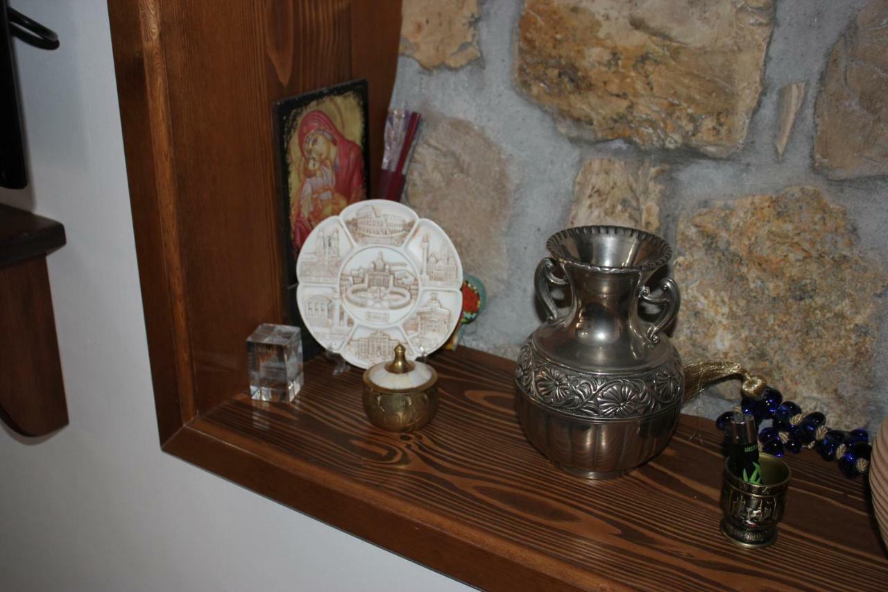 Guesthouse Arjan Берат Екстериор снимка